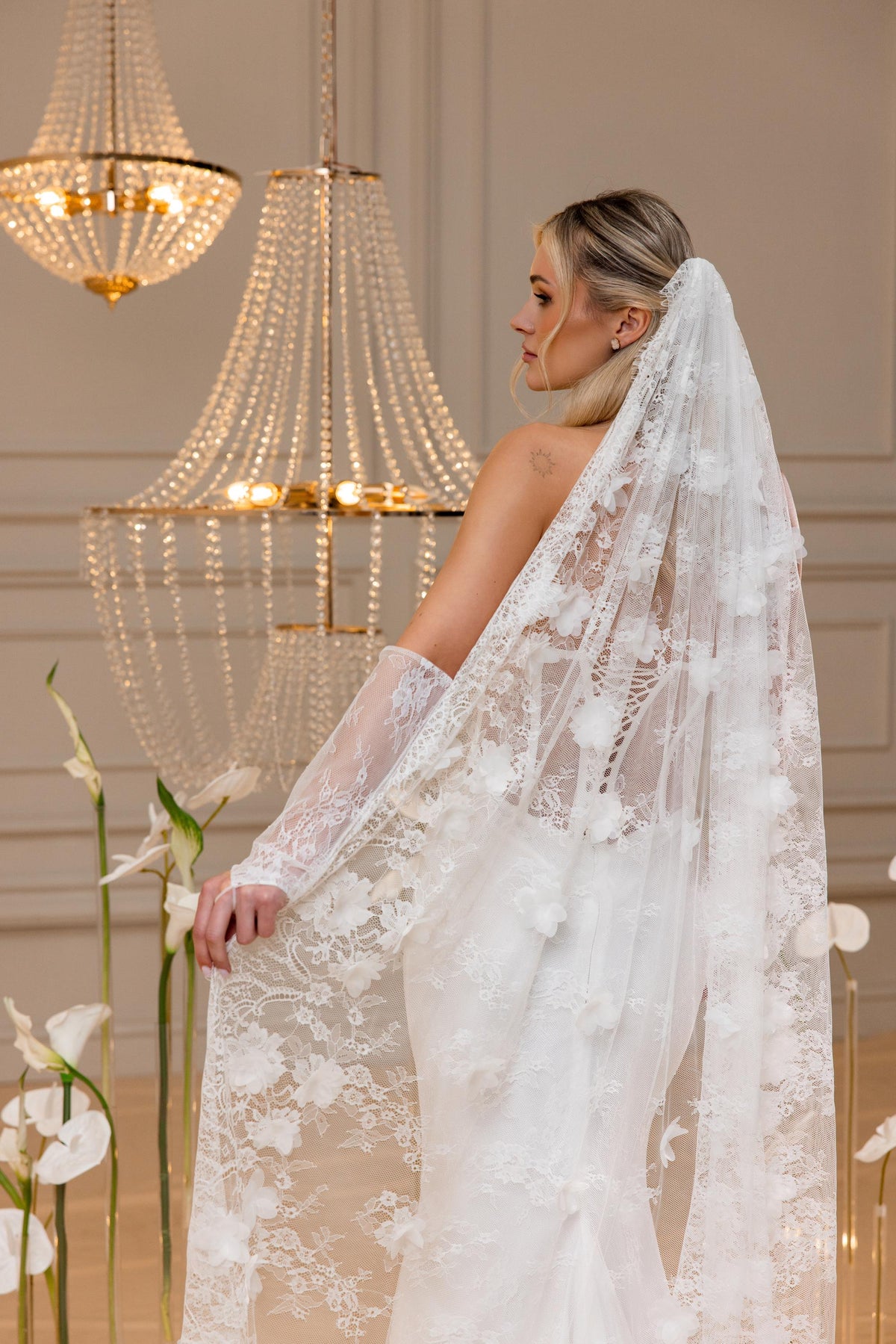 Chantilly Floral Veil with Gloves